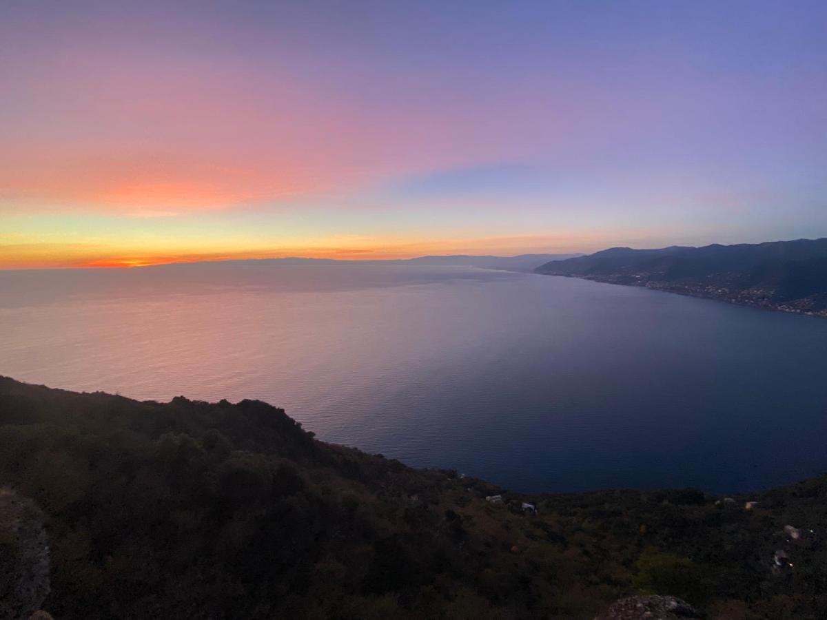 Ferienwohnung Alloggio Con Parcheggio E Vista - A Due Passi Dal Paradiso Camogli Exterior foto